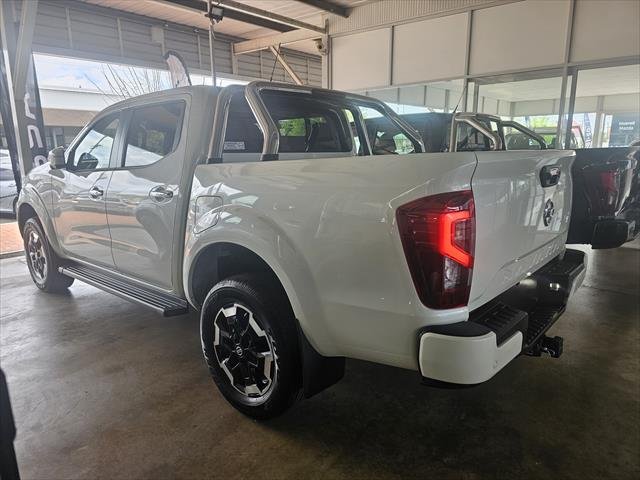 2025 NISSAN D23 ST-X NAVARA 4X4 2.3 DSL AUTO DC ST-X LS WHITE PEARL
