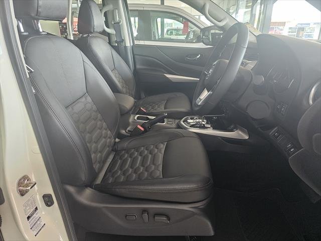 2025 NISSAN D23 ST-X NAVARA 4X4 2.3 DSL AUTO DC ST-X LS WHITE PEARL
