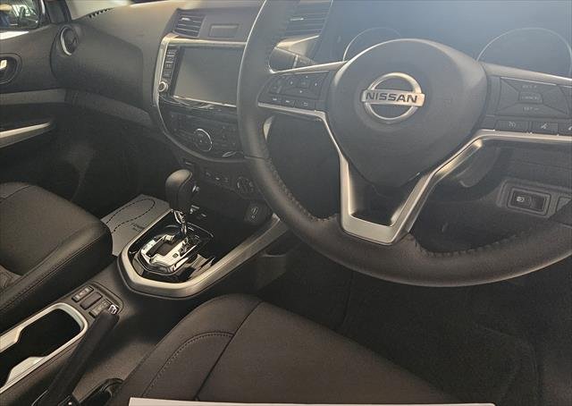 2025 NISSAN D23 ST-X NAVARA 4X4 2.3 DSL AUTO DC ST-X LS WHITE PEARL