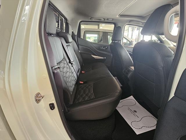 2025 NISSAN D23 ST-X NAVARA 4X4 2.3 DSL AUTO DC ST-X LS WHITE PEARL