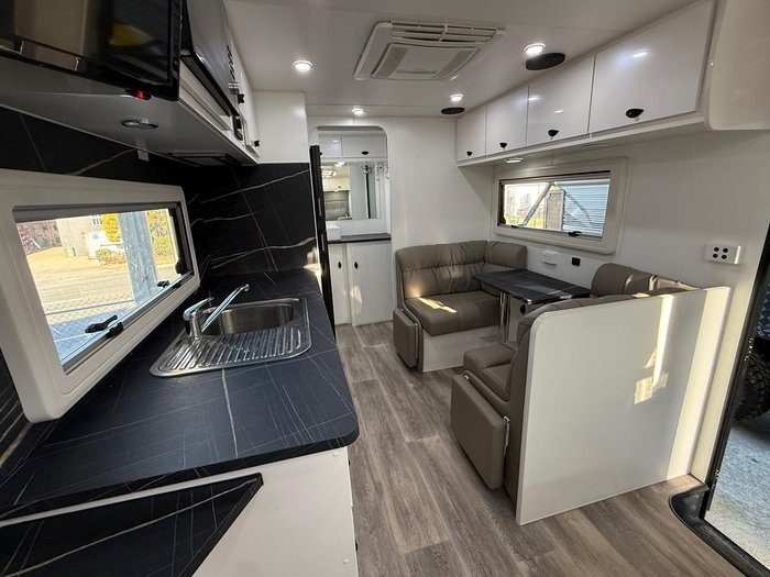 2023 Option RV Distinction