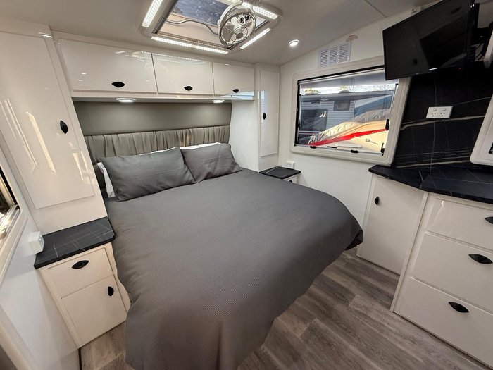 2023 Option RV Distinction