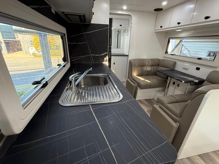 2023 Option RV Distinction