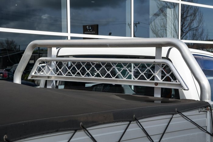 2018 Toyota Hilux Workmate TGN121R 4x2 Glacier White