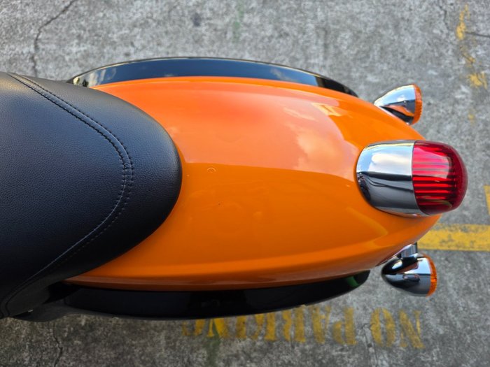 2021 Kawasaki VULCAN 900 (VN900) CUSTOM ORANGE