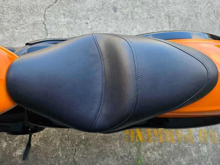 2021 Kawasaki VULCAN 900 (VN900) CUSTOM ORANGE