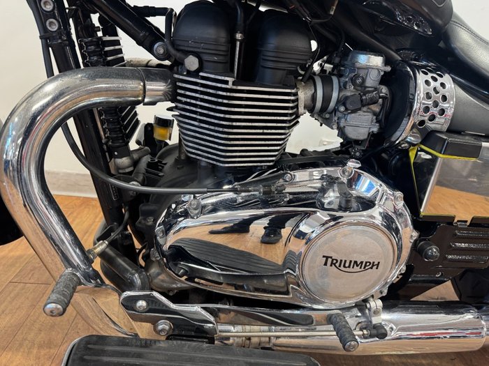 2016 Triumph AMERICA Black