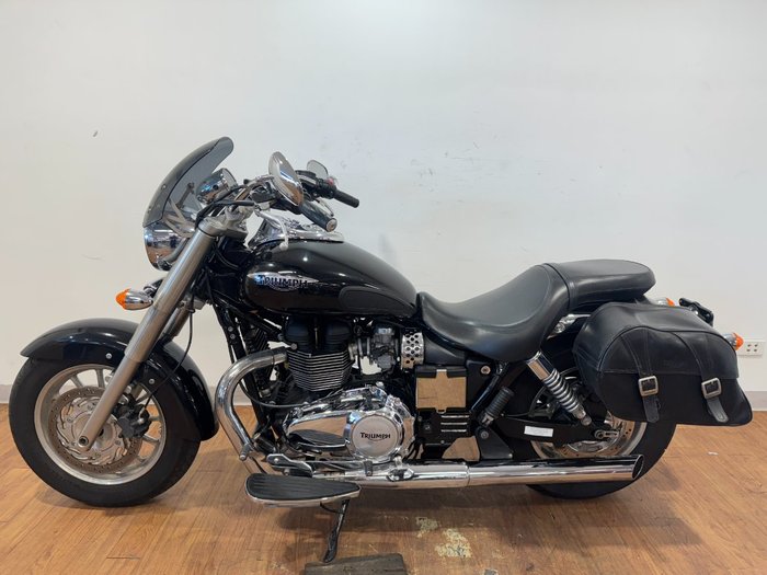 2016 Triumph AMERICA Black