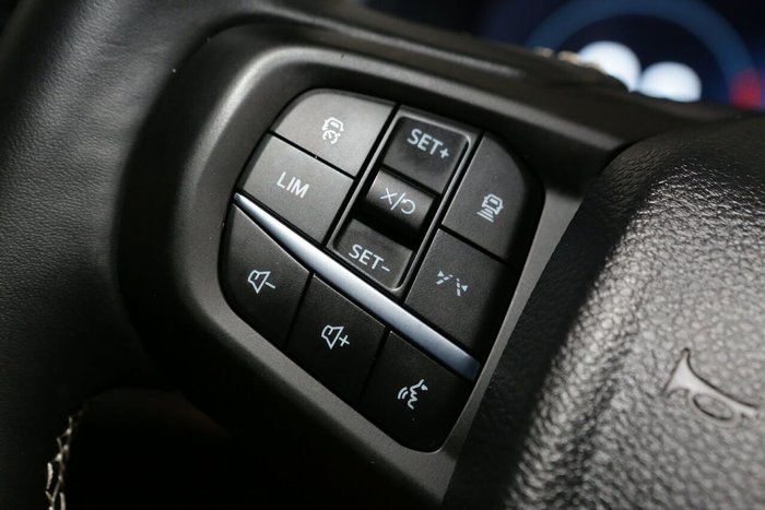 2024 Ford Everest Platinum