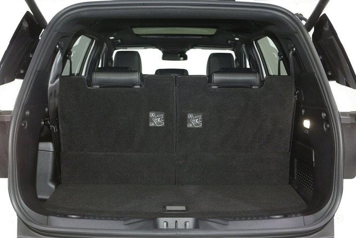 2024 Ford Everest Platinum