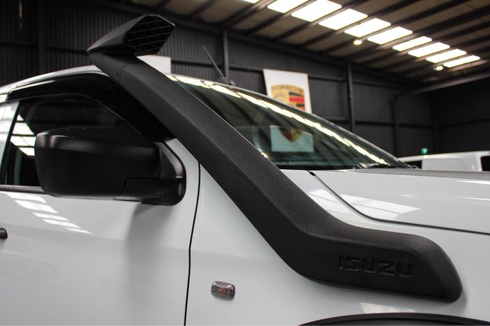 2021 Isuzu D-MAX SX MY21 4X4 Dual Range Mineral White