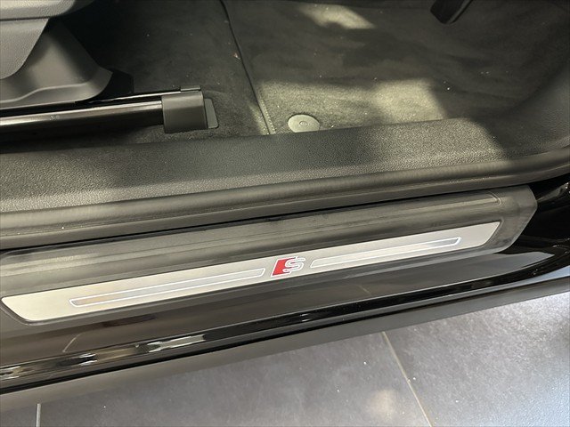 2024 Audi Q5 40 TDI S line