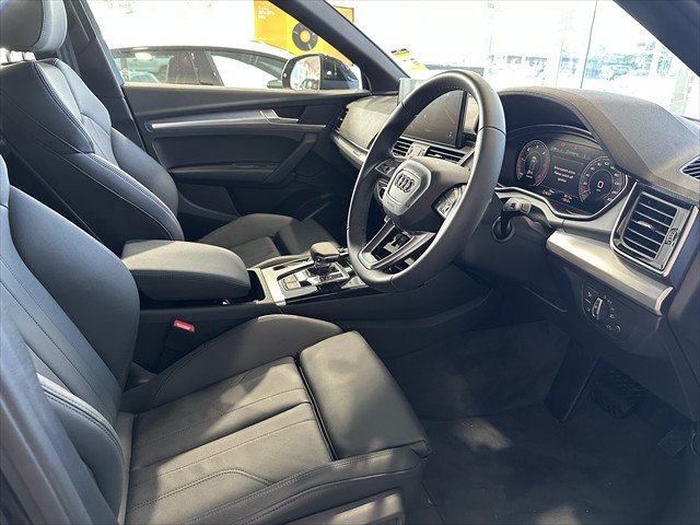 2024 Audi Q5 40 TDI S line