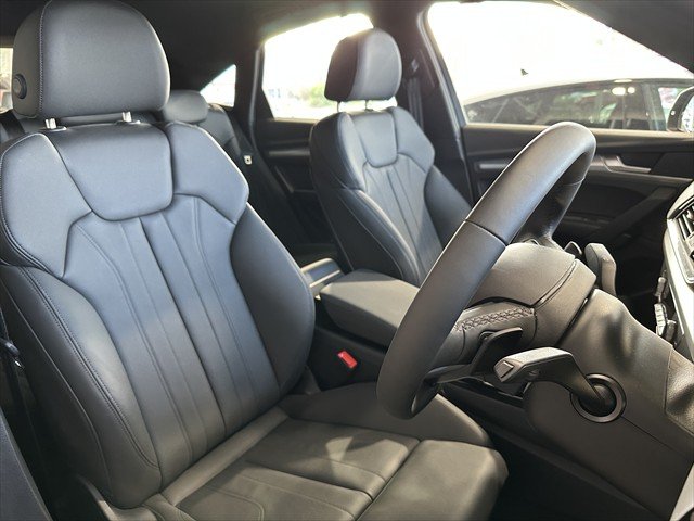 2024 Audi Q5 40 TDI S line