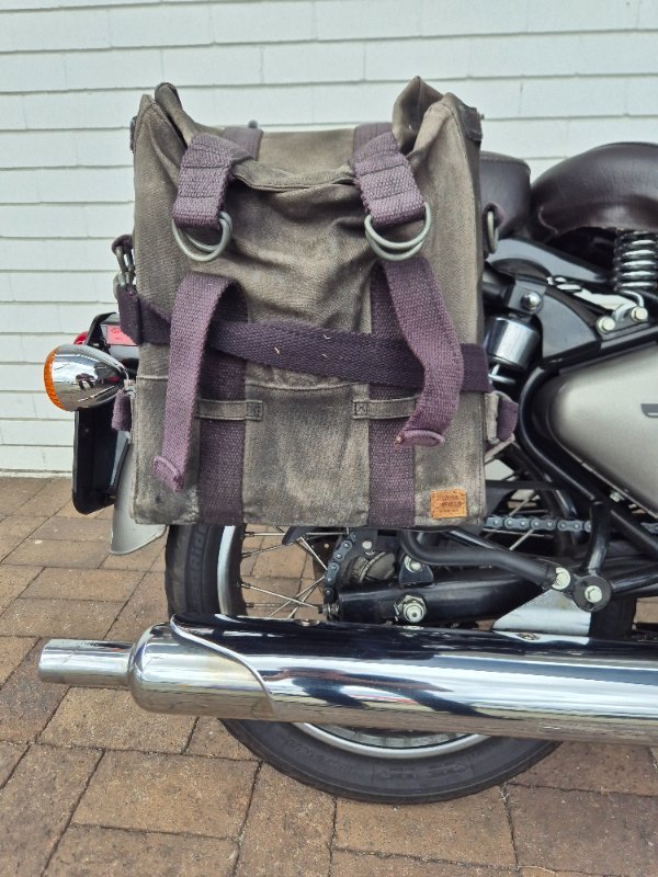 2017 ROYAL ENFIELD (SEE ALSO ENFIEL CLASSIC 500 GREY