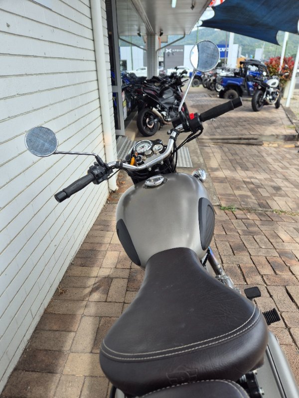 2017 ROYAL ENFIELD (SEE ALSO ENFIEL CLASSIC 500 GREY
