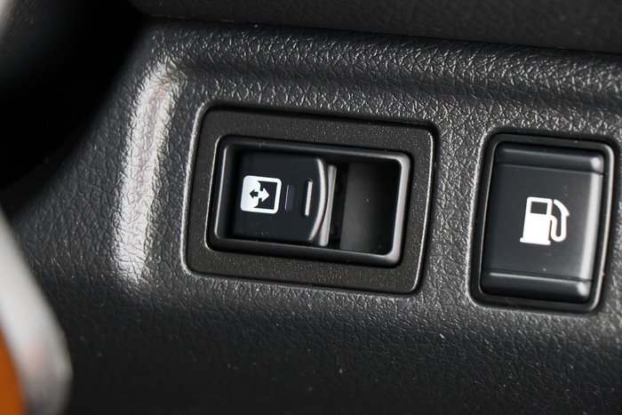 2020 Nissan Navara ST D23 Series 4 4x2 Polar White