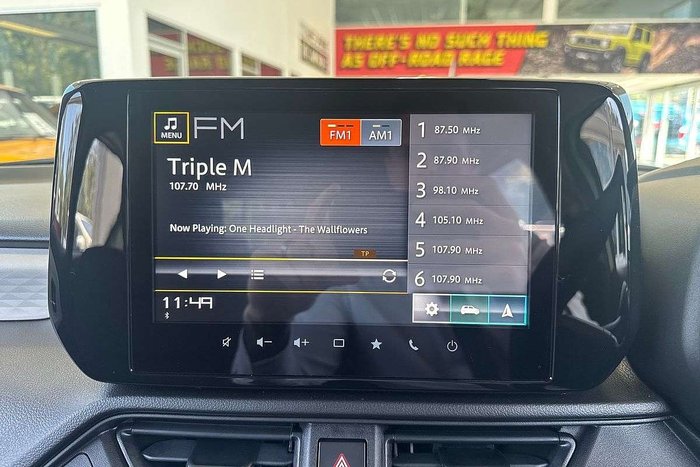 2024 Suzuki Swift Hybrid Plus