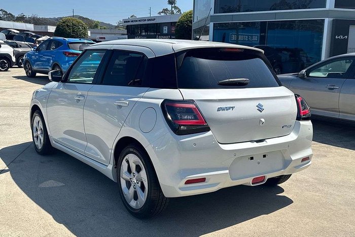 2024 Suzuki Swift Hybrid Plus