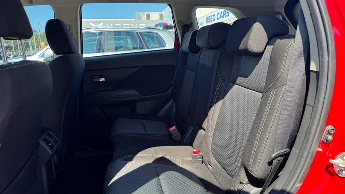 2020 Mitsubishi Outlander ES