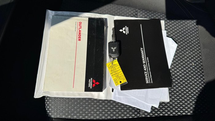 2020 Mitsubishi Outlander ES