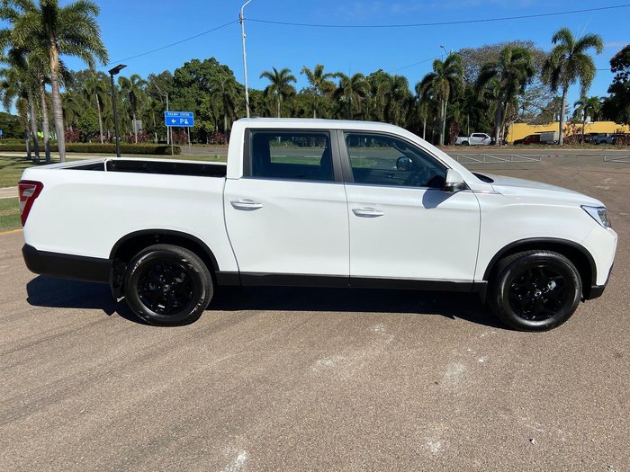 2024 SsangYong Musso Ultimate Q261 MY24 4X4 Dual Range Pearl White