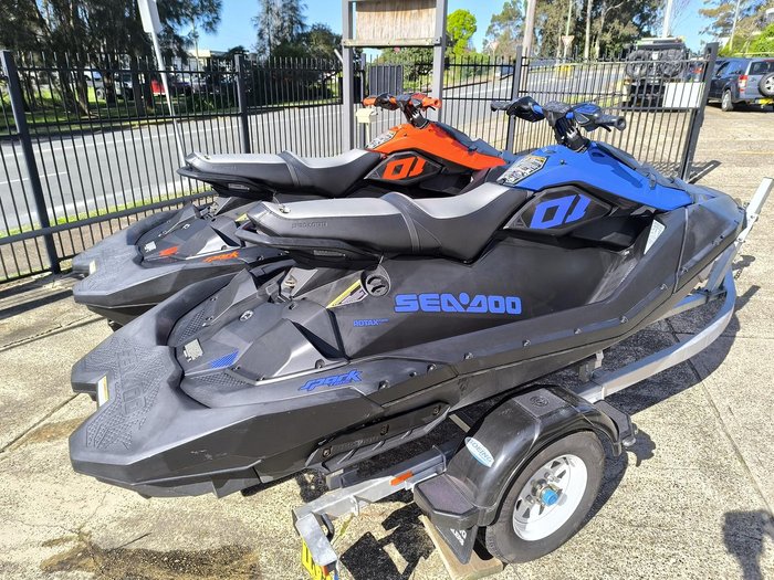 2022 SEA-DOO Spark Trixx 3up