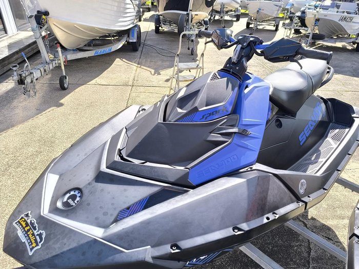 2022 SEA-DOO Spark Trixx 3up