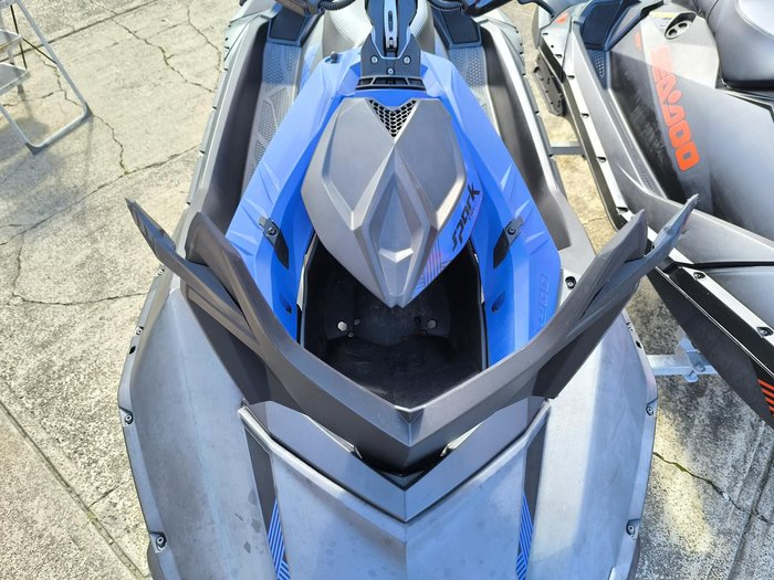 2022 SEA-DOO Spark Trixx 3up