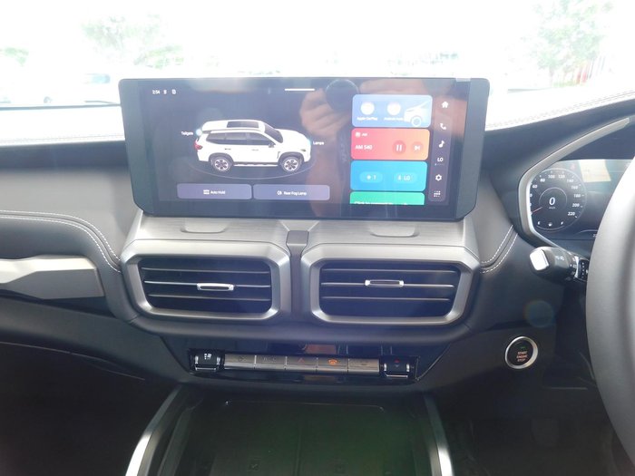 2025 LDV D90 Executive