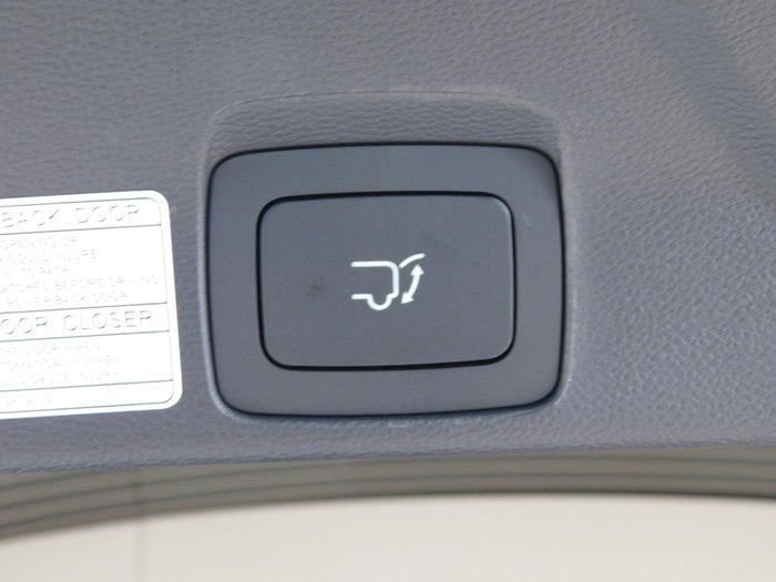 2025 LDV D90 Executive