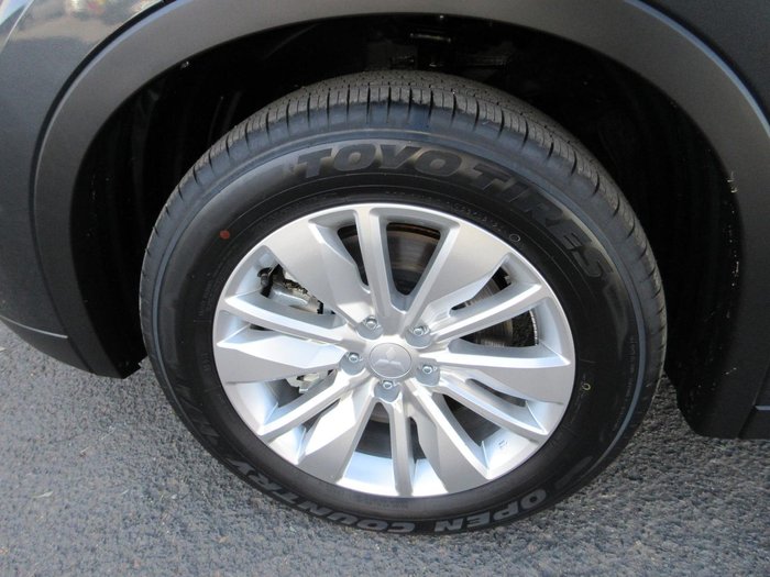 2025 Mitsubishi Outlander ES