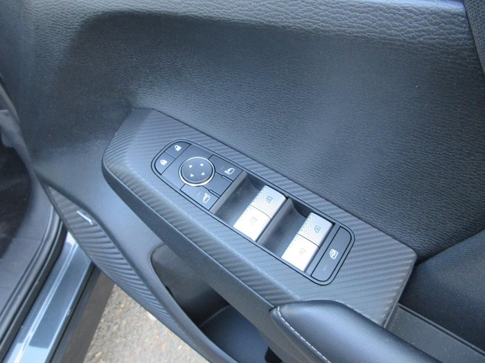 2025 Mitsubishi Outlander ES