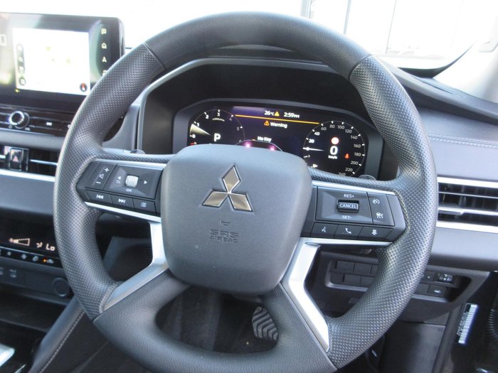 2025 Mitsubishi Outlander ES
