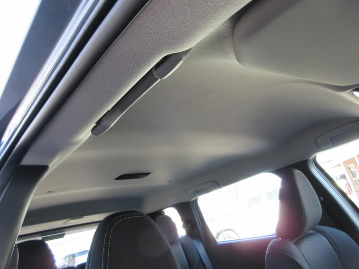 2025 Mitsubishi Outlander ES