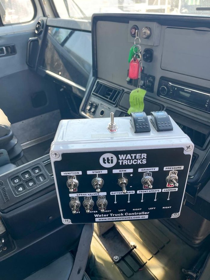 2011 Iveco Acco Tti 13,000L Water Truck Great Condition White