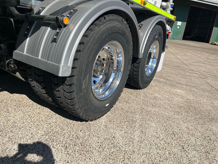 2013 Iveco Acco Tti 15,000L Water Truck Great Condition White