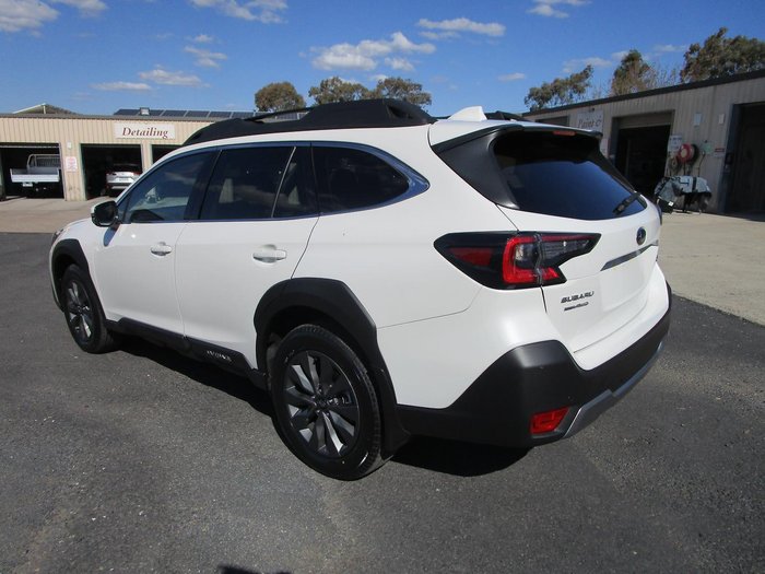 2025 Subaru Outback AWD