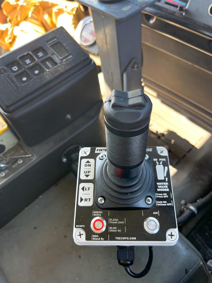 2014 Iveco Acco Tti 13,000L Water Truck Great Condition White