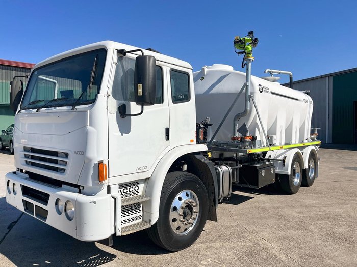 2014 Iveco Acco Tti 13,000L Water Truck Great Condition White