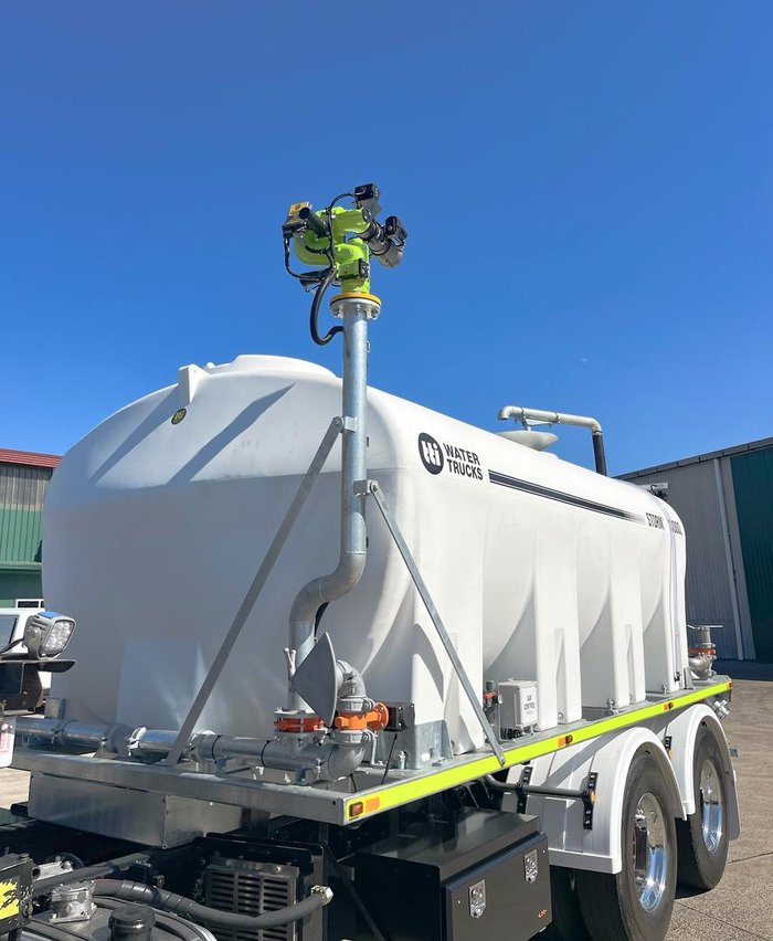 2014 Iveco Acco Tti 13,000L Water Truck Great Condition White