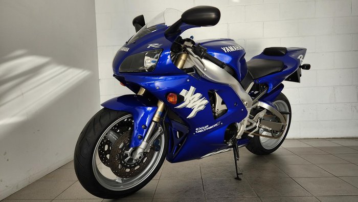 1998 Yamaha YZF-R1 R1 Blue