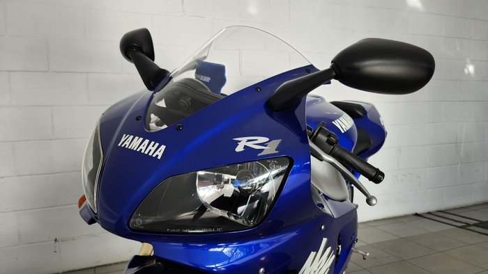 1998 Yamaha YZF-R1 R1 Blue
