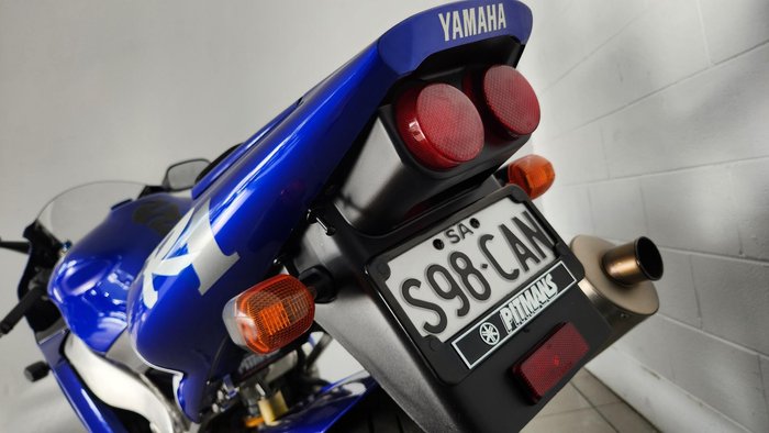 1998 Yamaha YZF-R1 R1 Blue