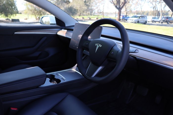 2022 Tesla Model 3 Long Range AWD