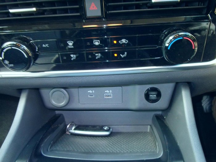 2024 Nissan X-TRAIL ST