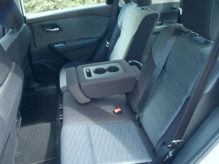 2024 Nissan X-TRAIL ST