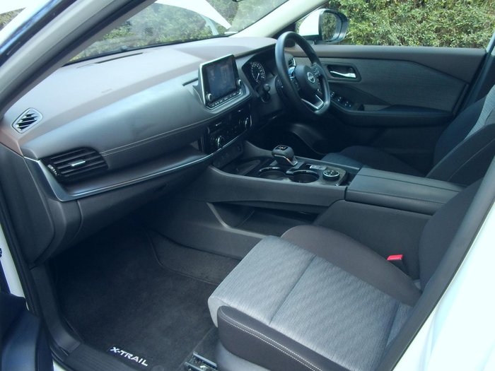 2024 Nissan X-TRAIL ST