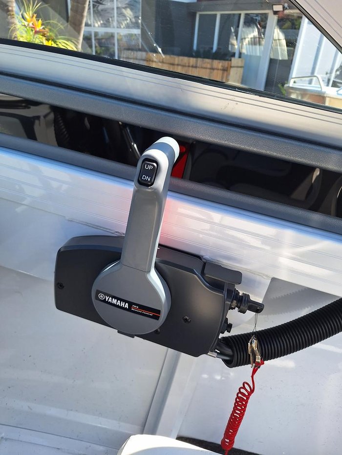 2025 QUINTREX 430 Fishabout Pro