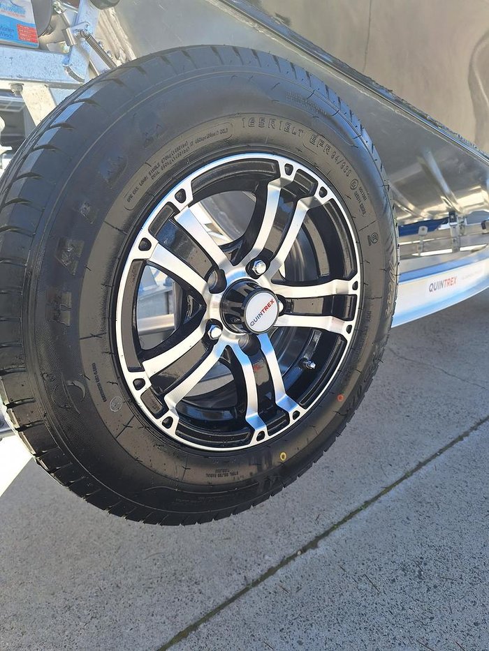 2025 QUINTREX 430 Fishabout Pro